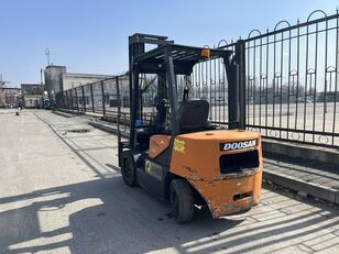 Doosan D30S-3 diesel forklift