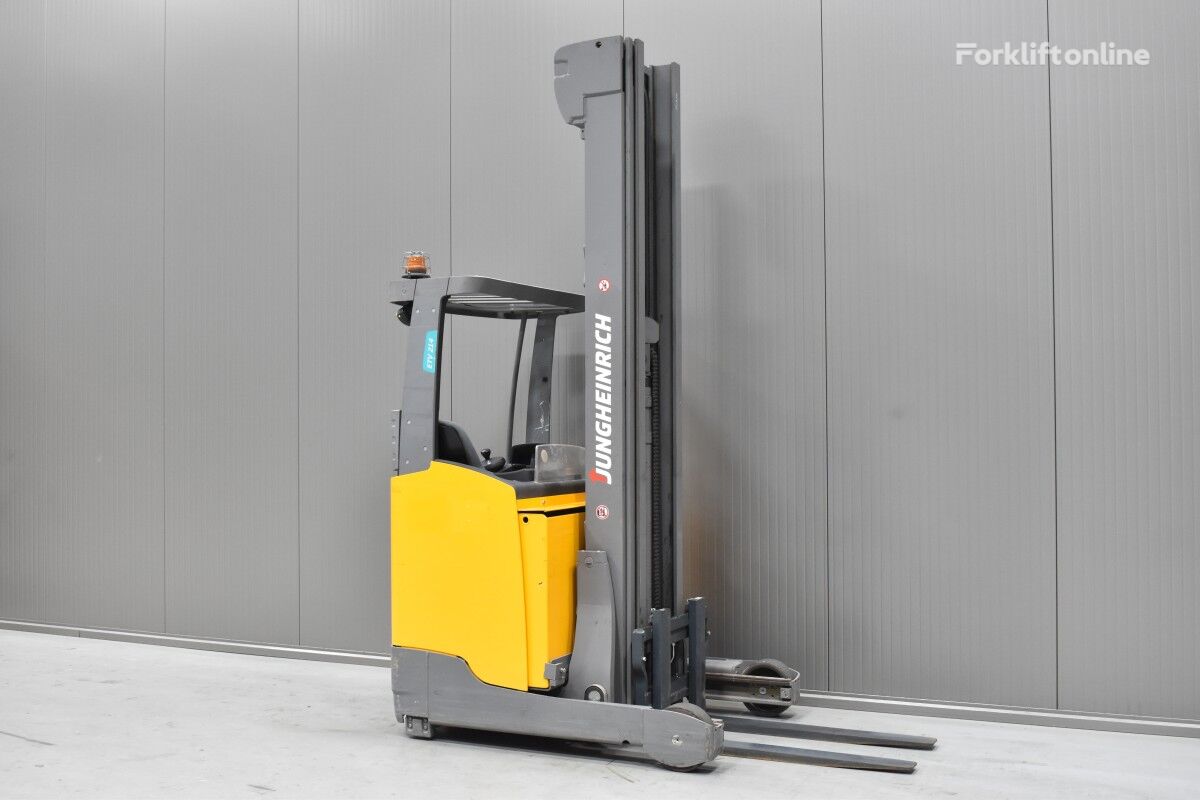 Jungheinrich ETV 214 reach truck